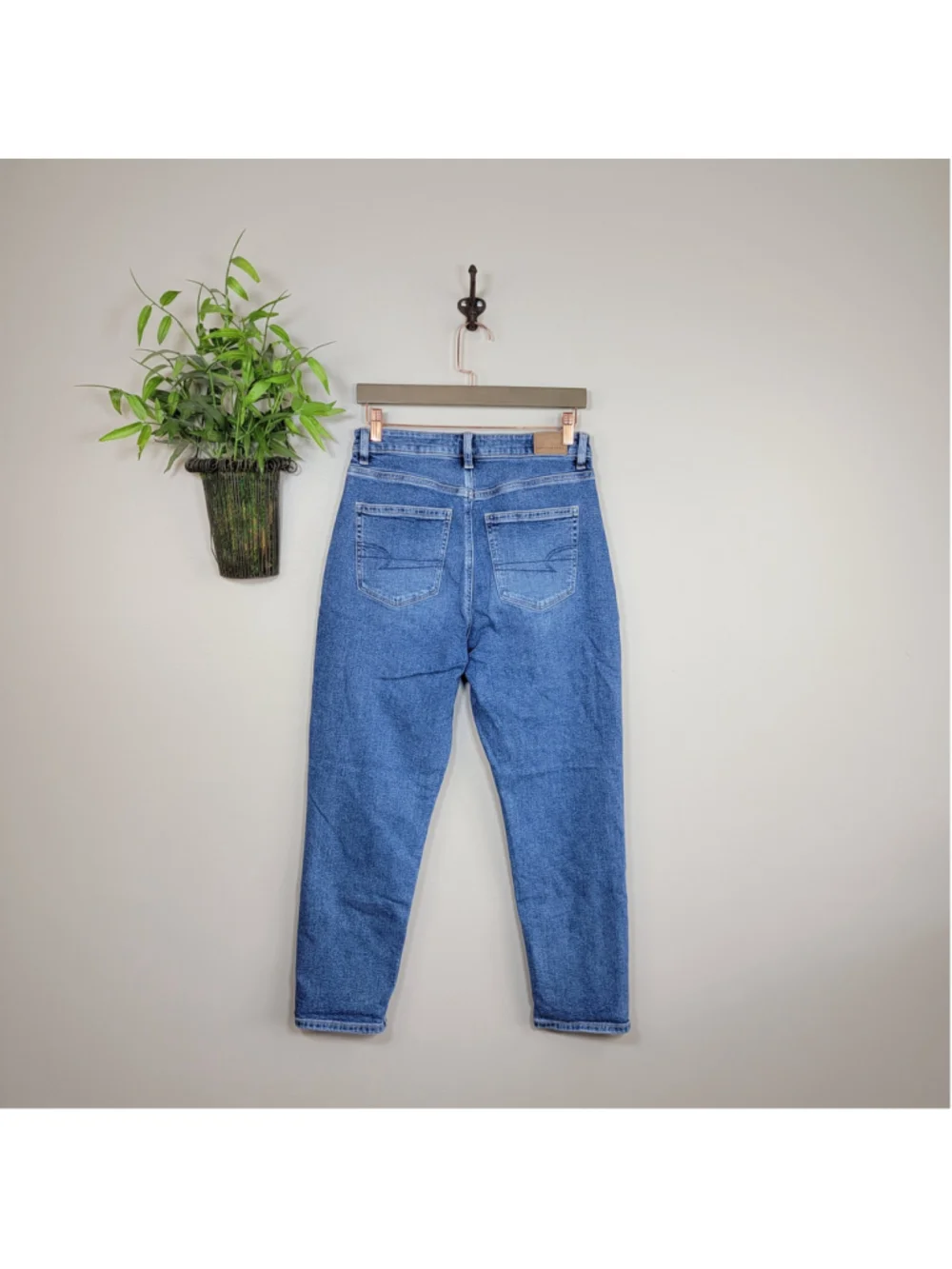 American Eagle Outfitters excellent gently